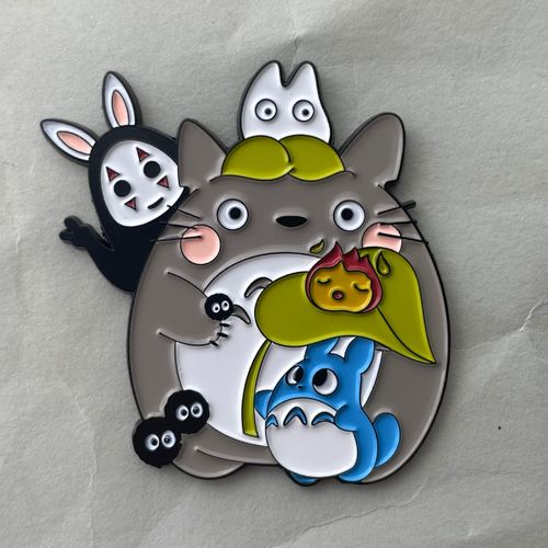 Pins Totoro and friends